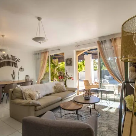 Quiet With Garden And Terrace In 度假居 Fréjus