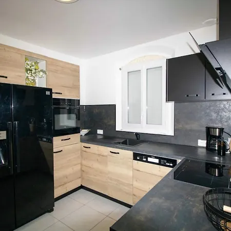 Quiet With Garden And Terrace In