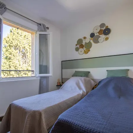 Quiet With Garden And Terrace In Frejus
