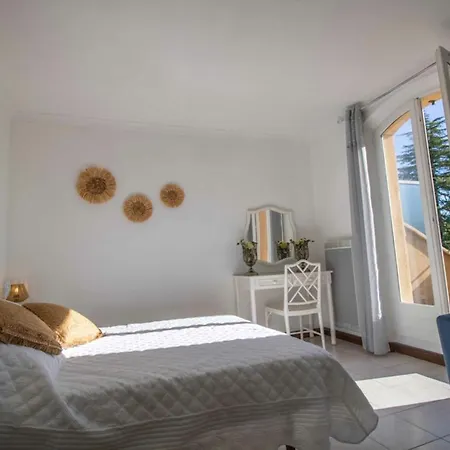 Quiet With Garden And Terrace In * Fréjus